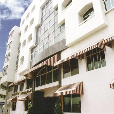 Royalton Hotel Dubai Esterno foto