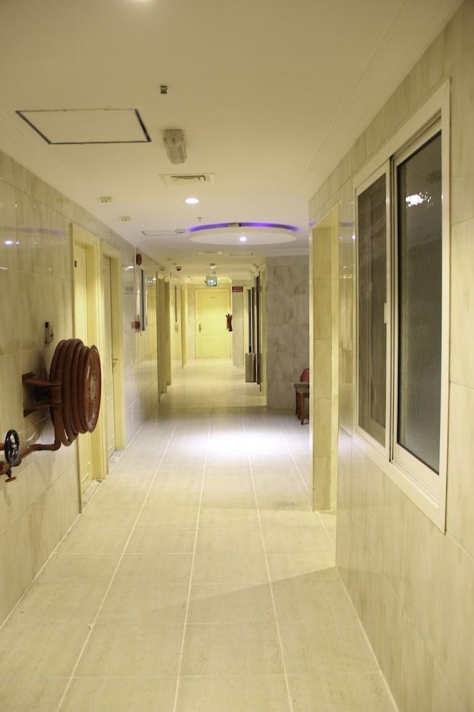Royalton Hotel Dubai Esterno foto